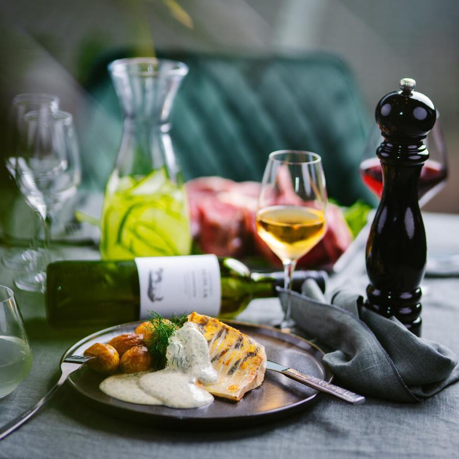Restaurant & Pension U Hradu Šternberk Zewnętrze zdjęcie